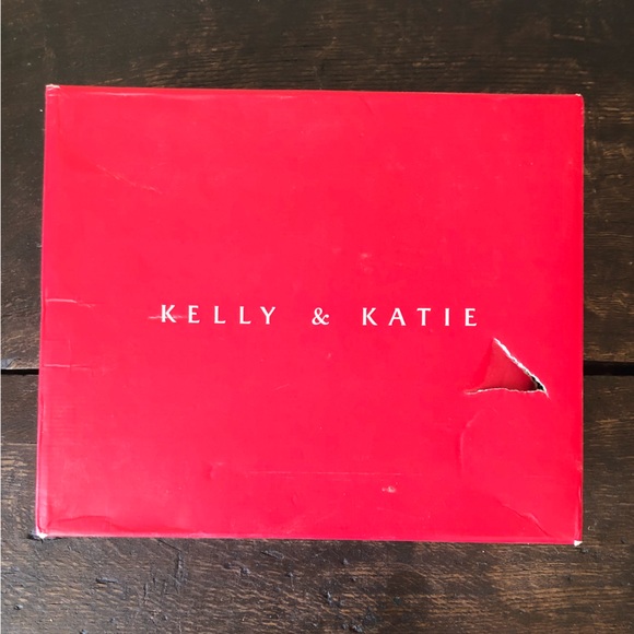 Kelly And Katie Riani Pump with Ankle Strap - Picture 2 of 7